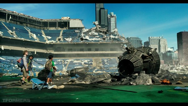 Transformers The Last Knight Theatrical Trailer HD Screenshot Gallery 156 (156 of 788)